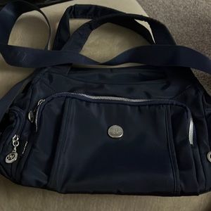 Amazing crossbody